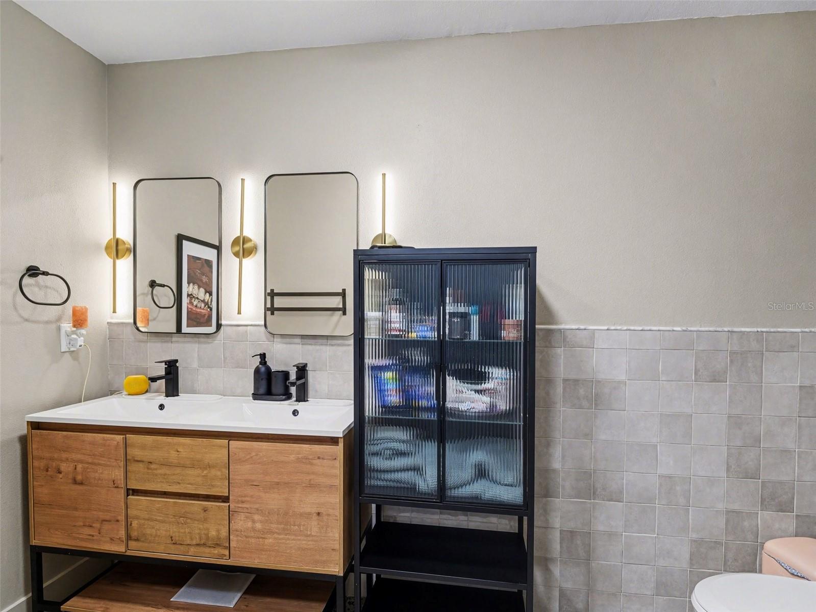 Image 20 of 36 For 4050 Turks Cap Place