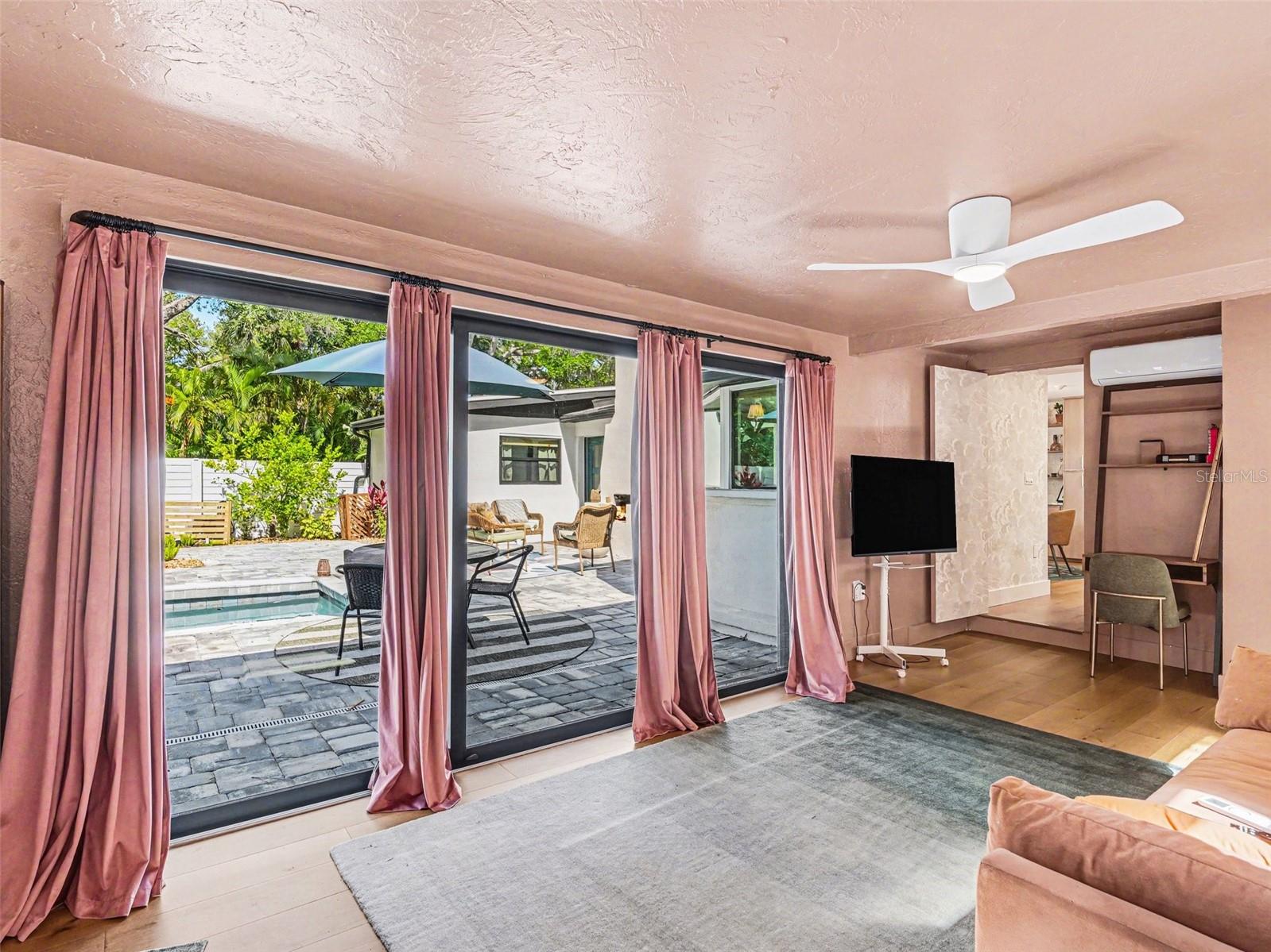 Image 21 of 36 For 4050 Turks Cap Place