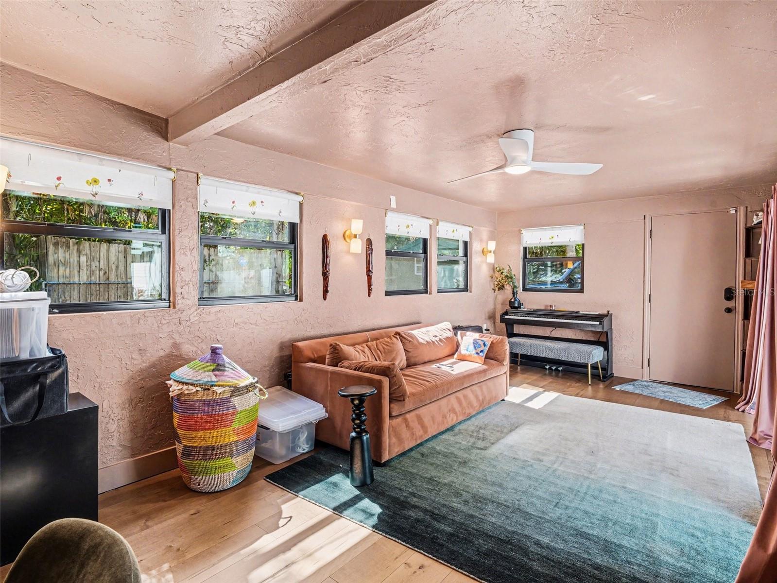 Image 22 of 36 For 4050 Turks Cap Place