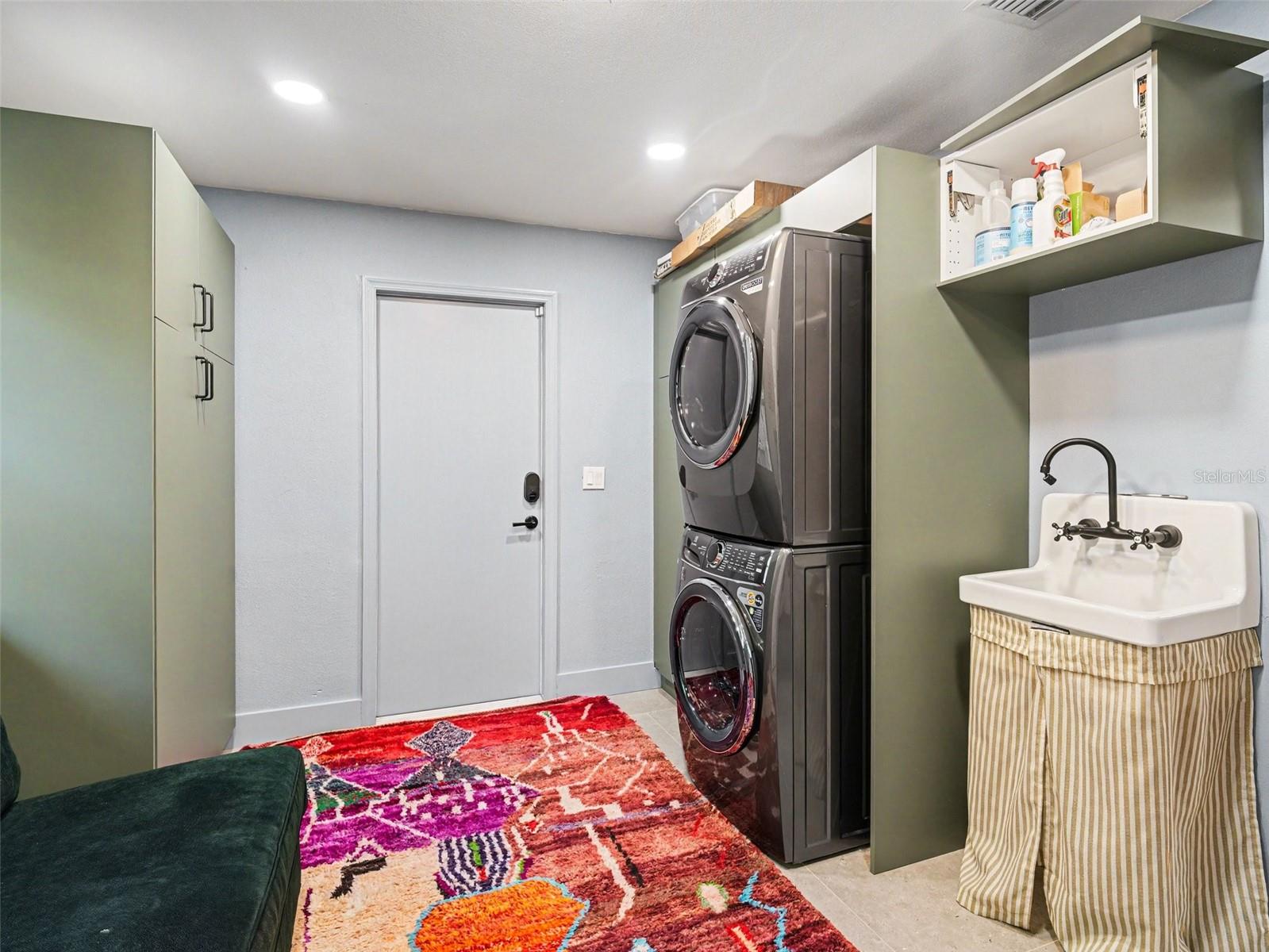 Image 24 of 36 For 4050 Turks Cap Place