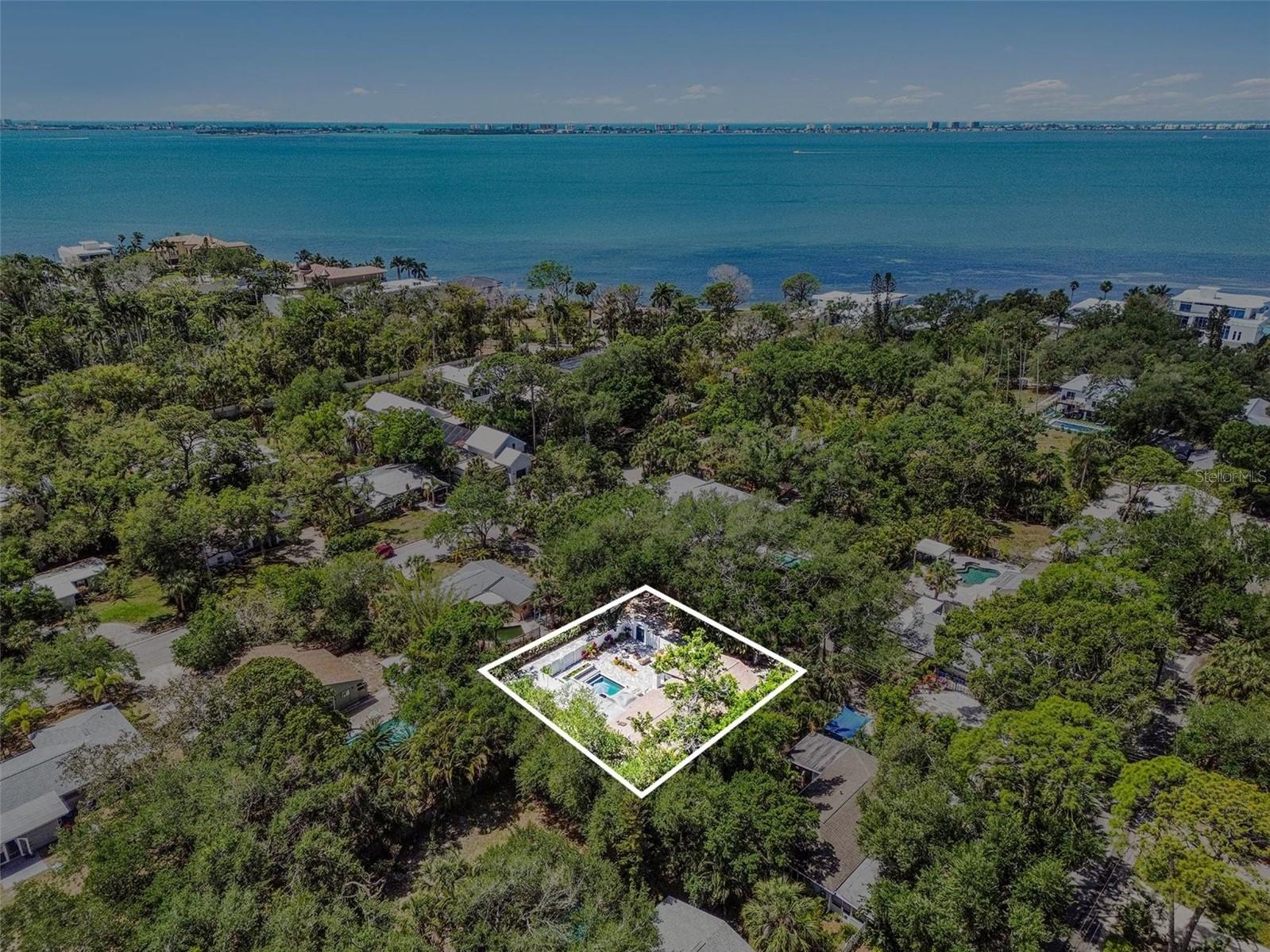 Image 31 of 36 For 4050 Turks Cap Place