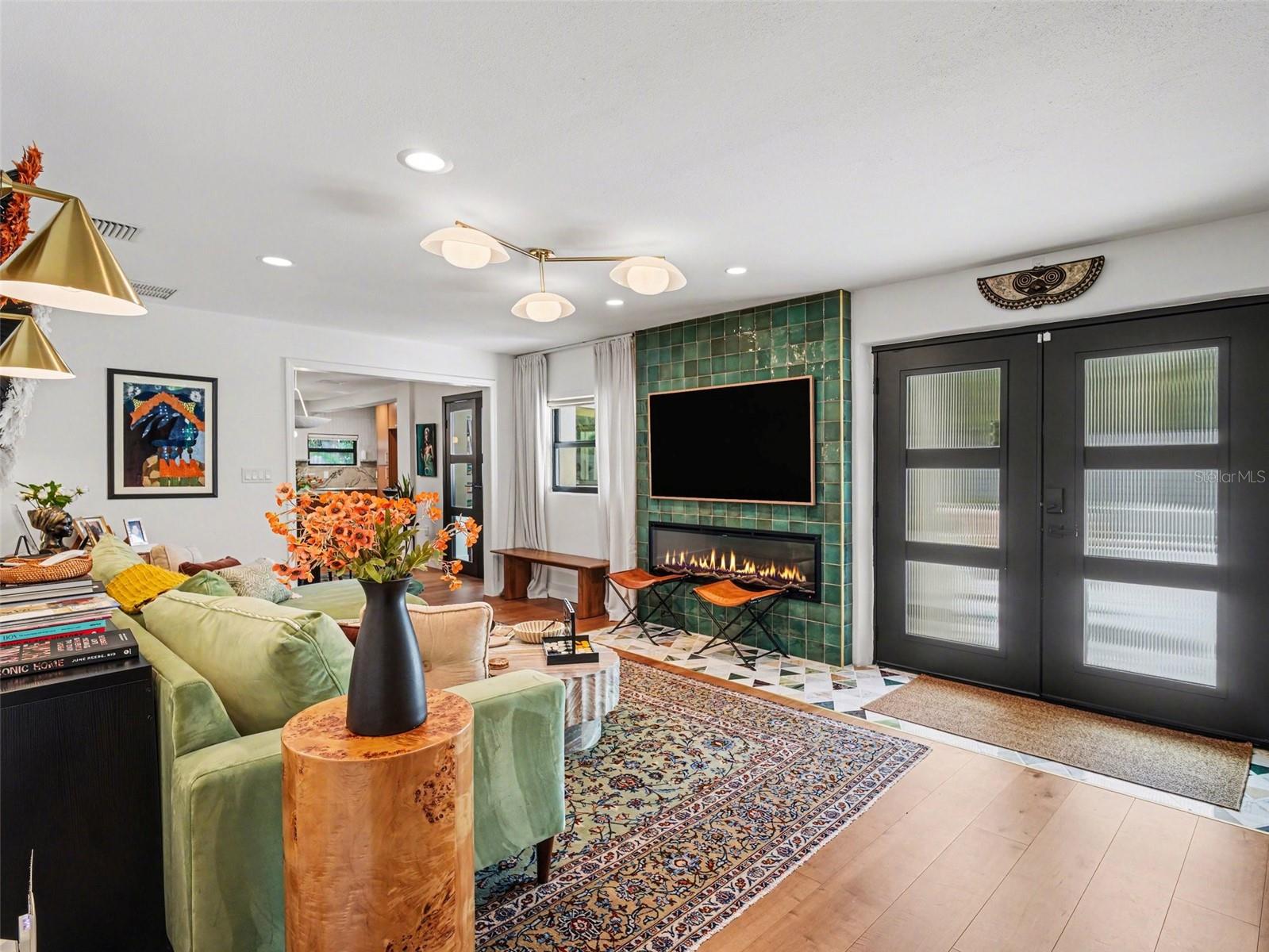 Image 6 of 36 For 4050 Turks Cap Place