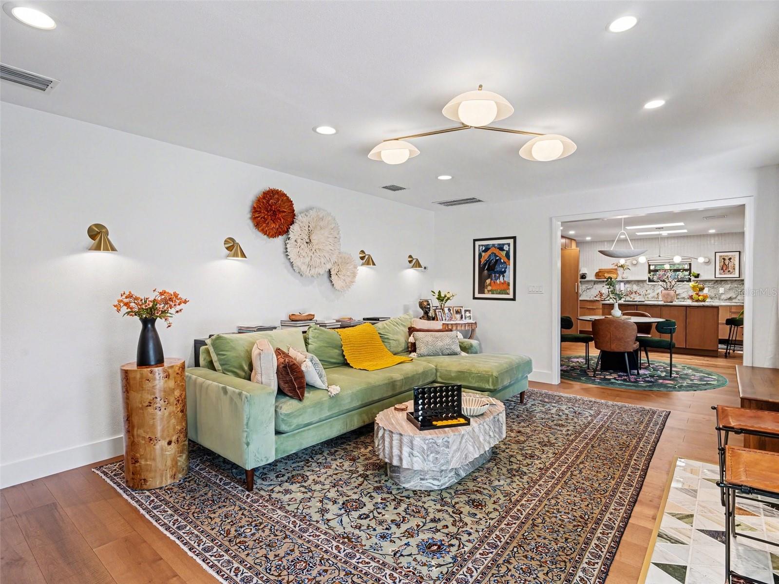 Image 7 of 36 For 4050 Turks Cap Place