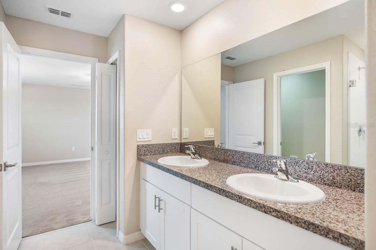 Image 17 of 32 For 7322 King Creek Drive