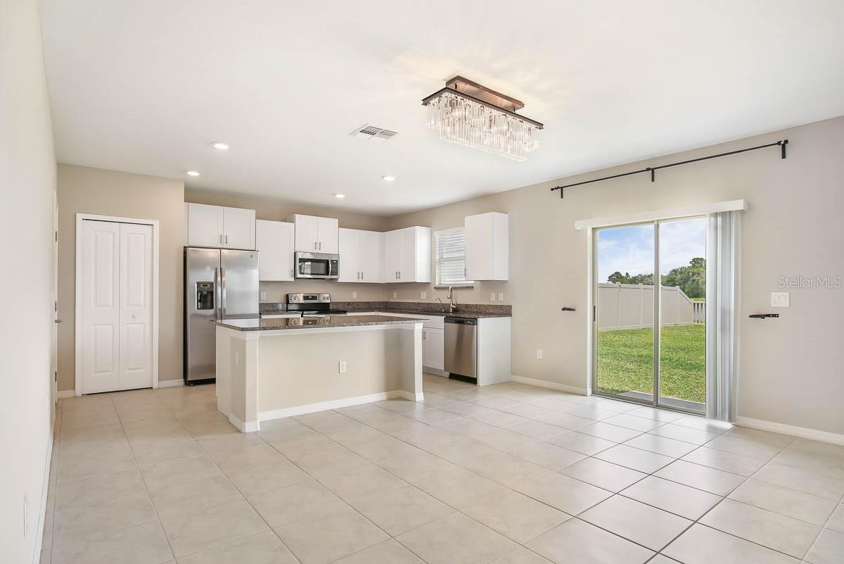 Image 8 of 32 For 7322 King Creek Drive