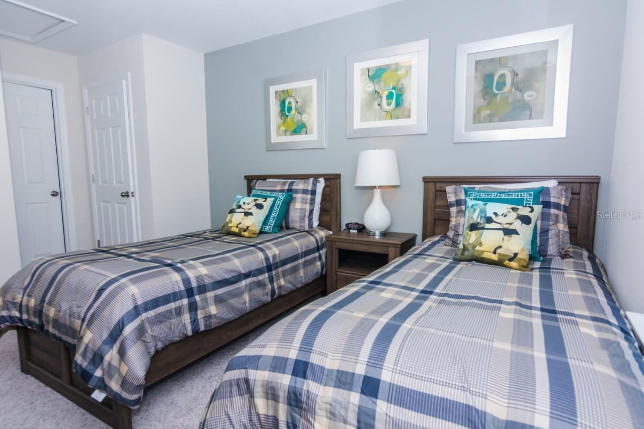 Image 38 of 57 For 1534 Carey Palm Circle