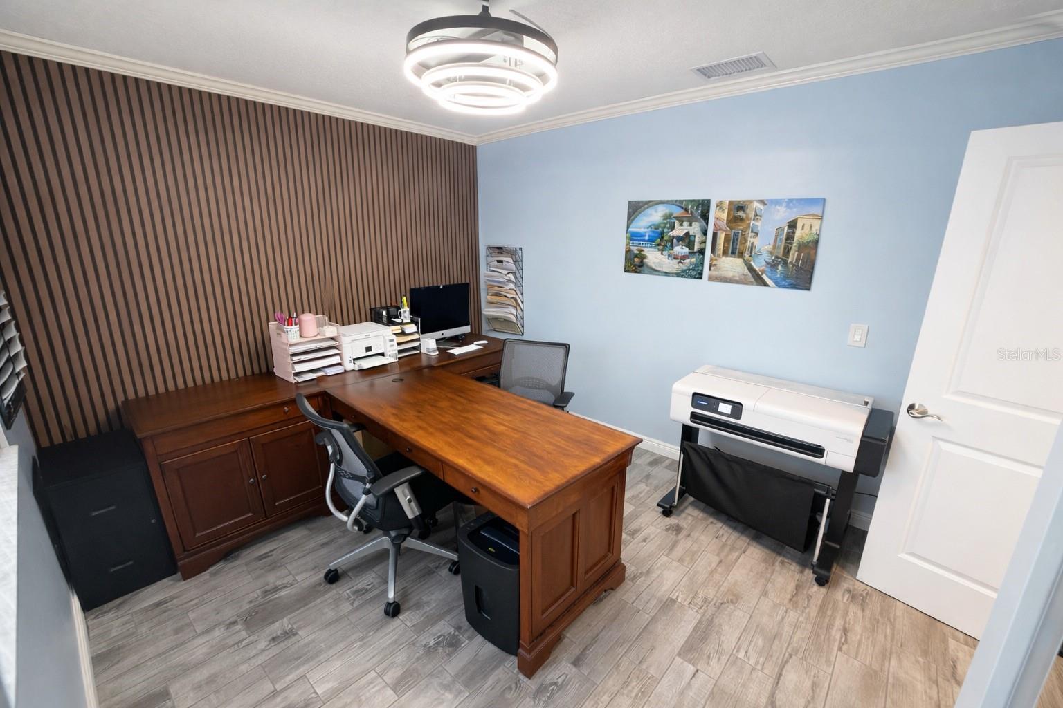 Image 22 of 32 For 7051 Lexington Cir