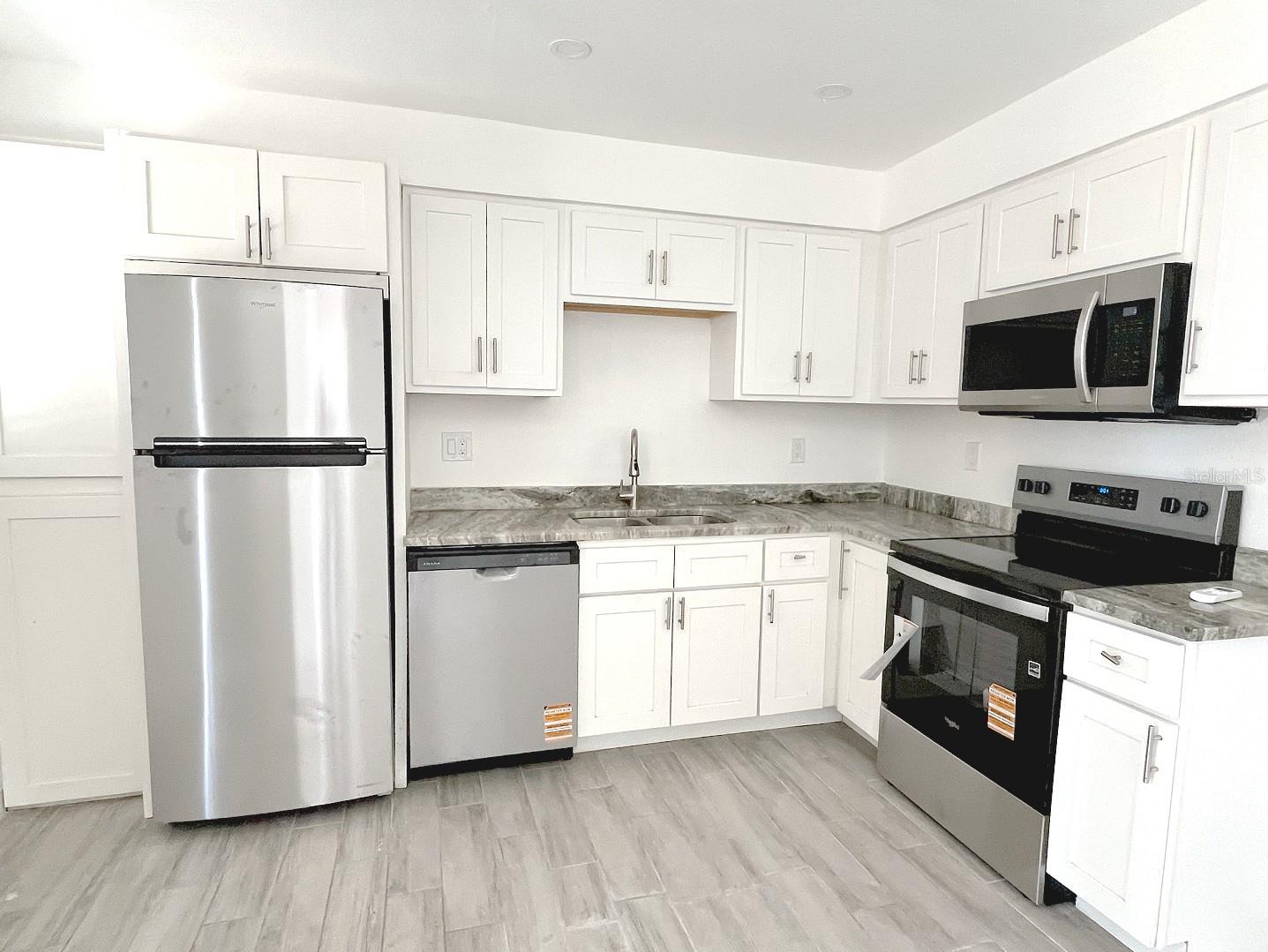 Image 3 of 17 For 24 Lynn Way 24