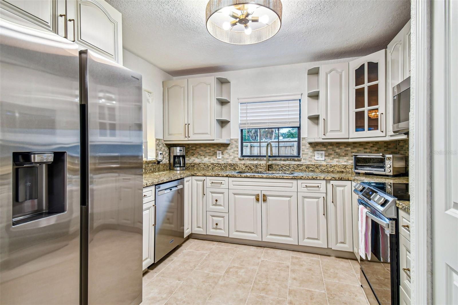 Image 14 of 46 For 10503 Nile Court