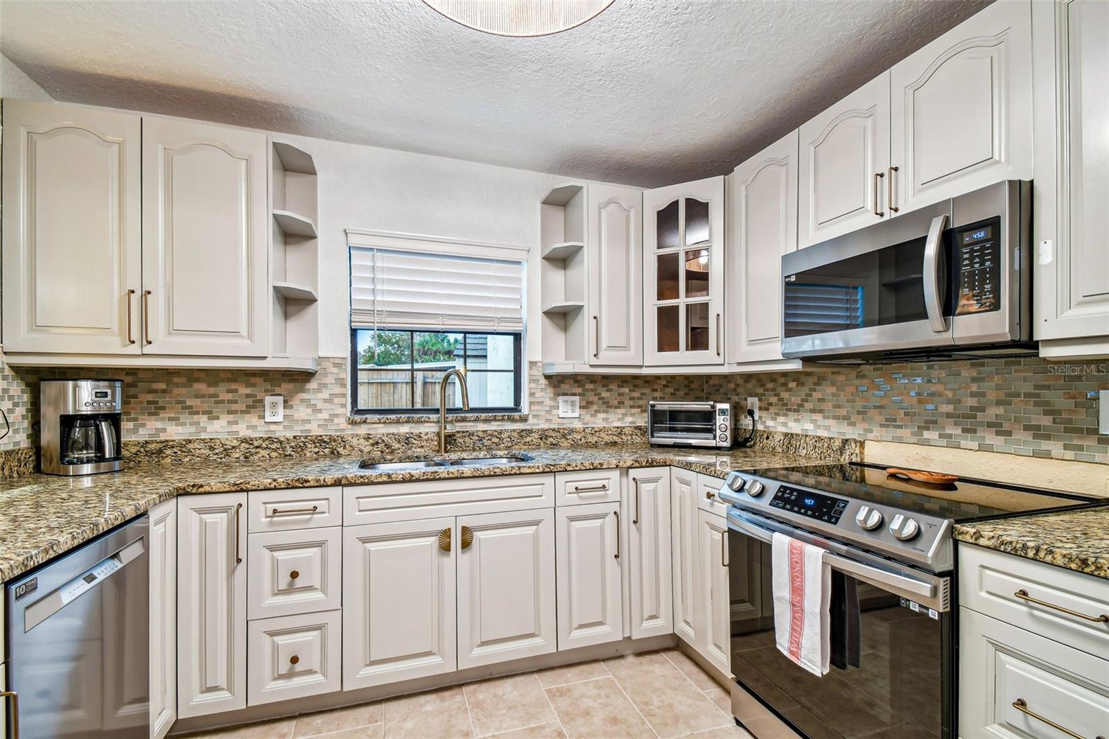 Image 16 of 46 For 10503 Nile Court