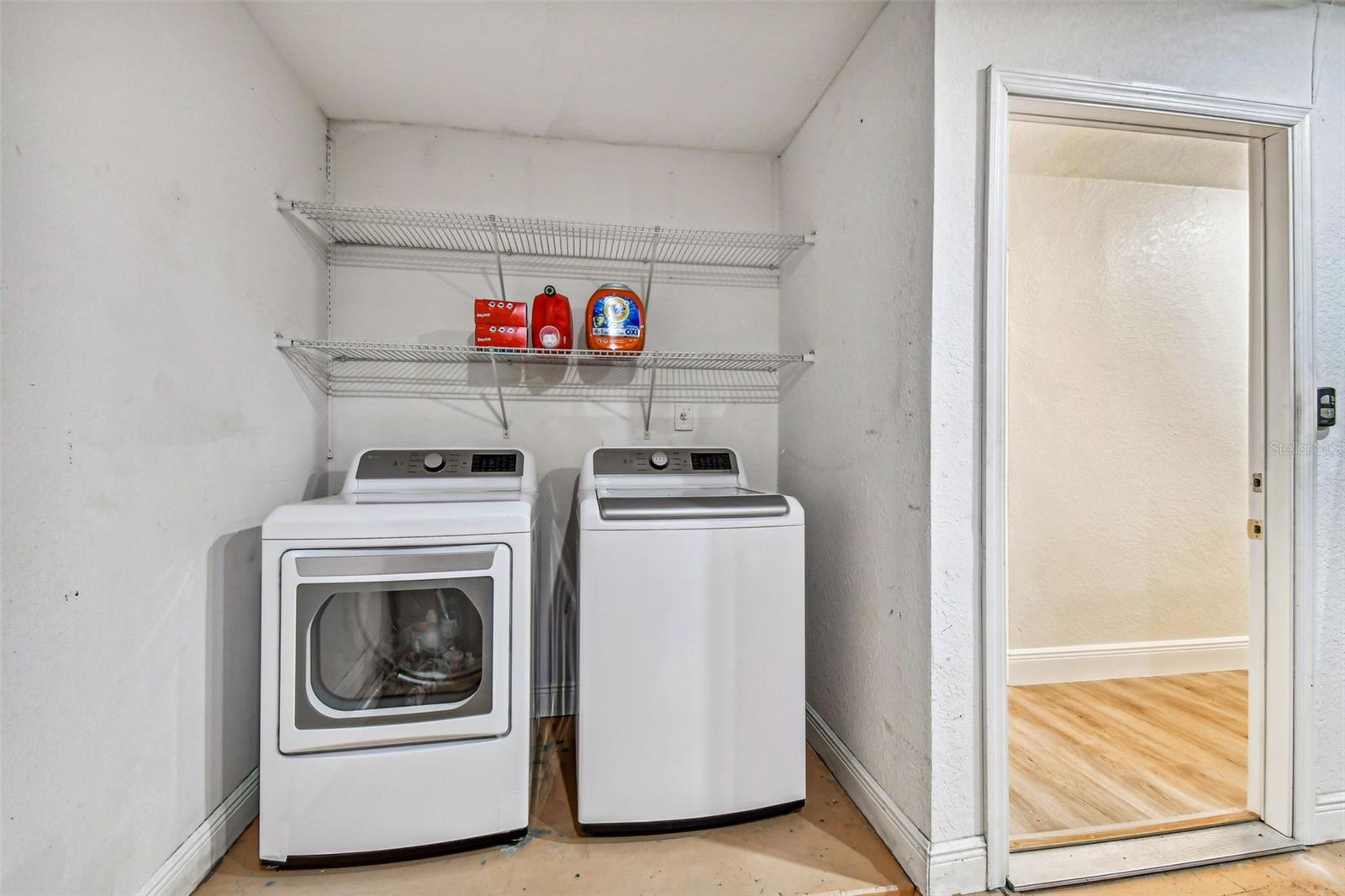 Image 33 of 46 For 10503 Nile Court