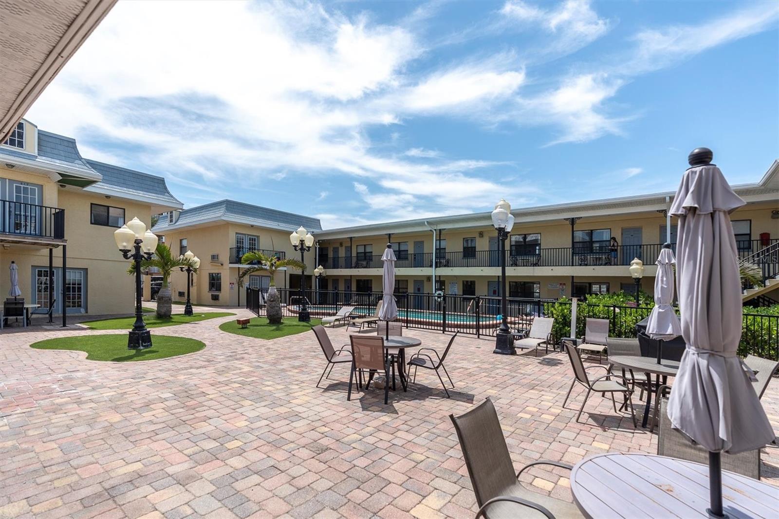 Image 20 of 30 For 16333 Gulf Boulevard 217