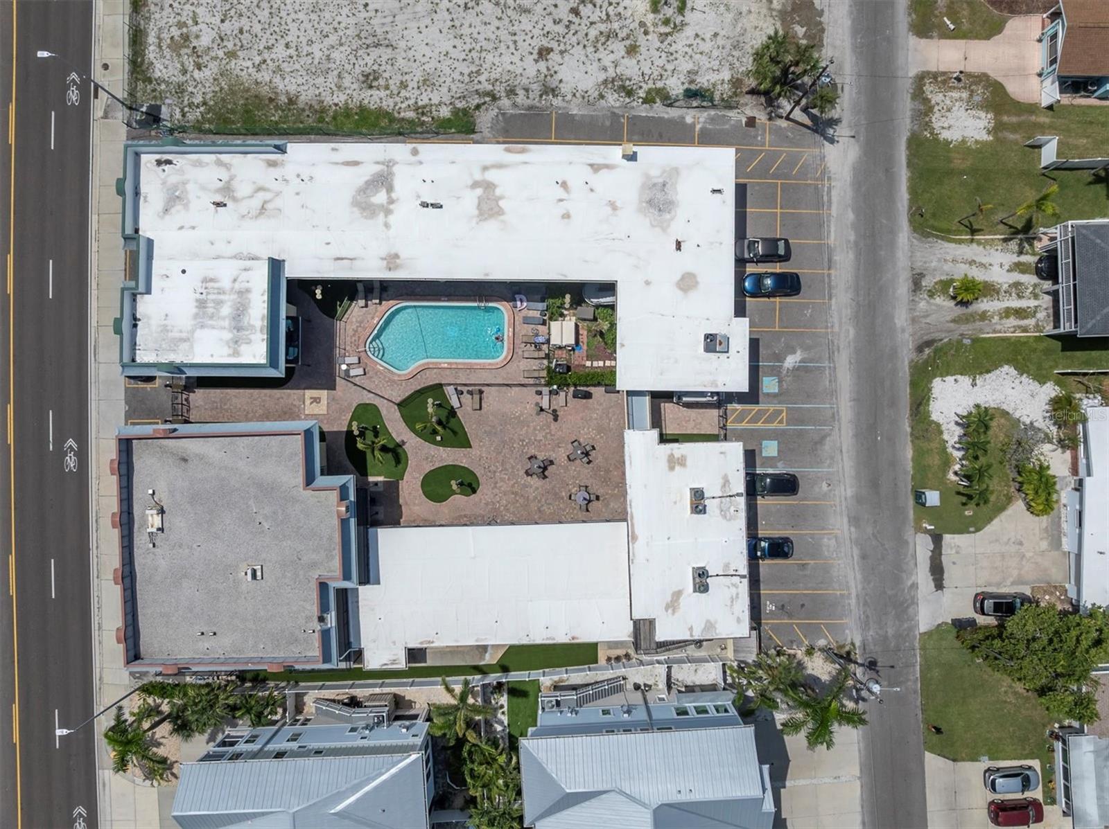 Image 22 of 30 For 16333 Gulf Boulevard 217