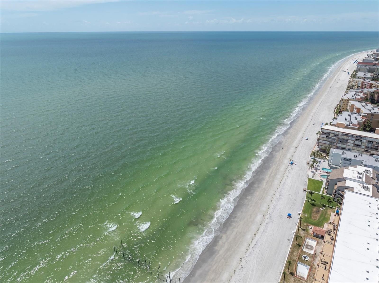 Image 26 of 30 For 16333 Gulf Boulevard 217