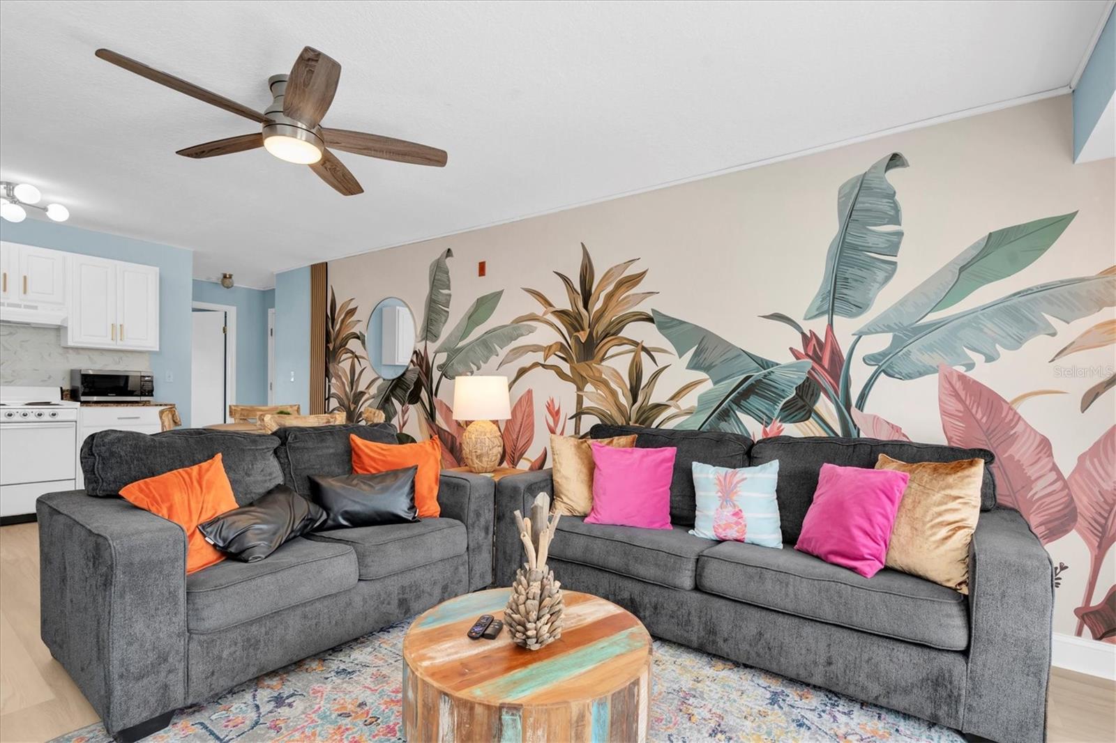 Image 4 of 30 For 16333 Gulf Boulevard 217