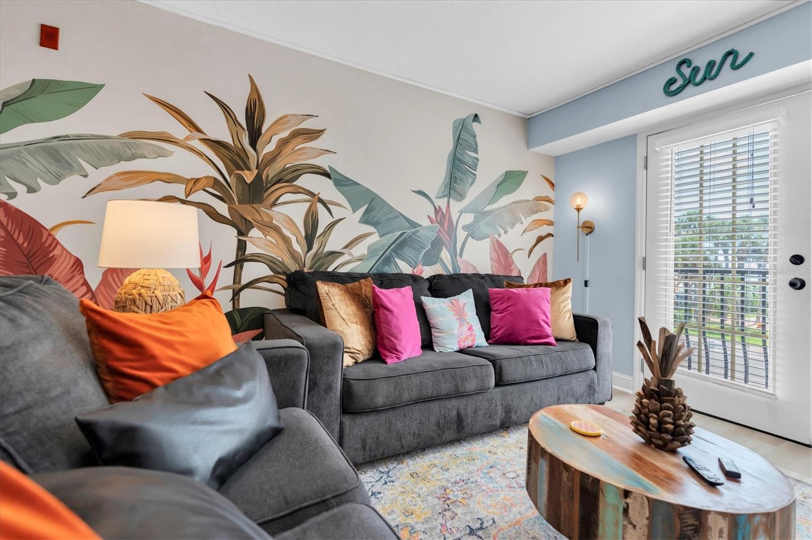 Image 6 of 30 For 16333 Gulf Boulevard 217