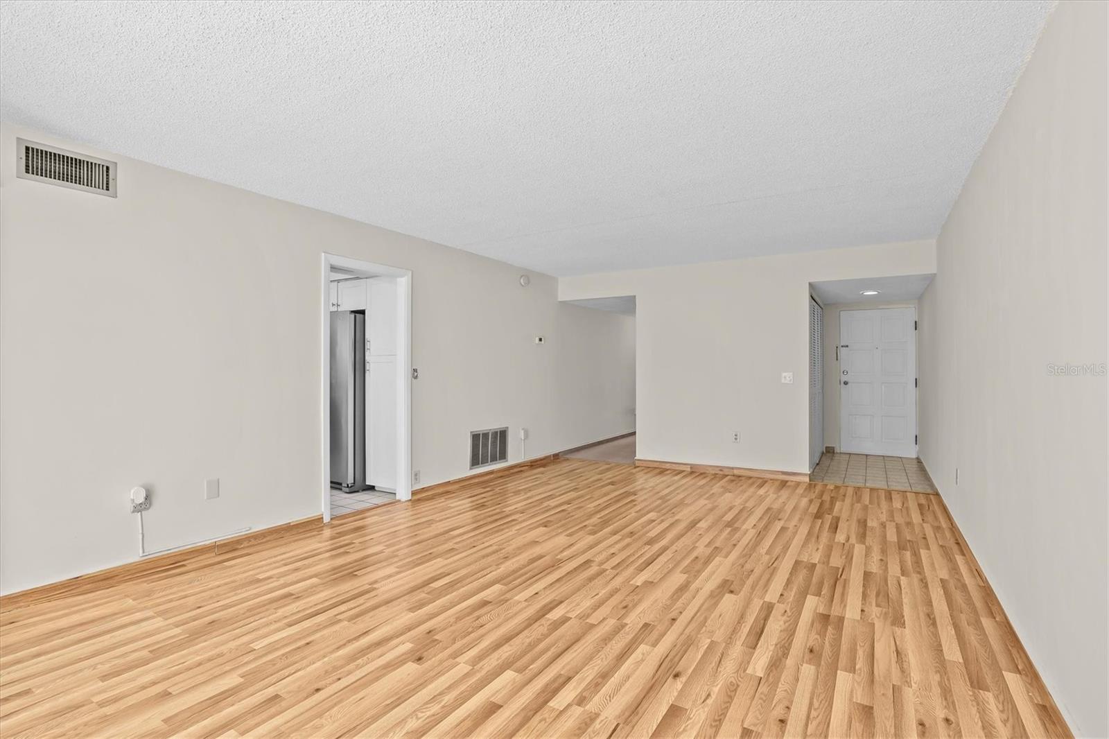 Image 12 of 47 For 225 Country Club Drive D238