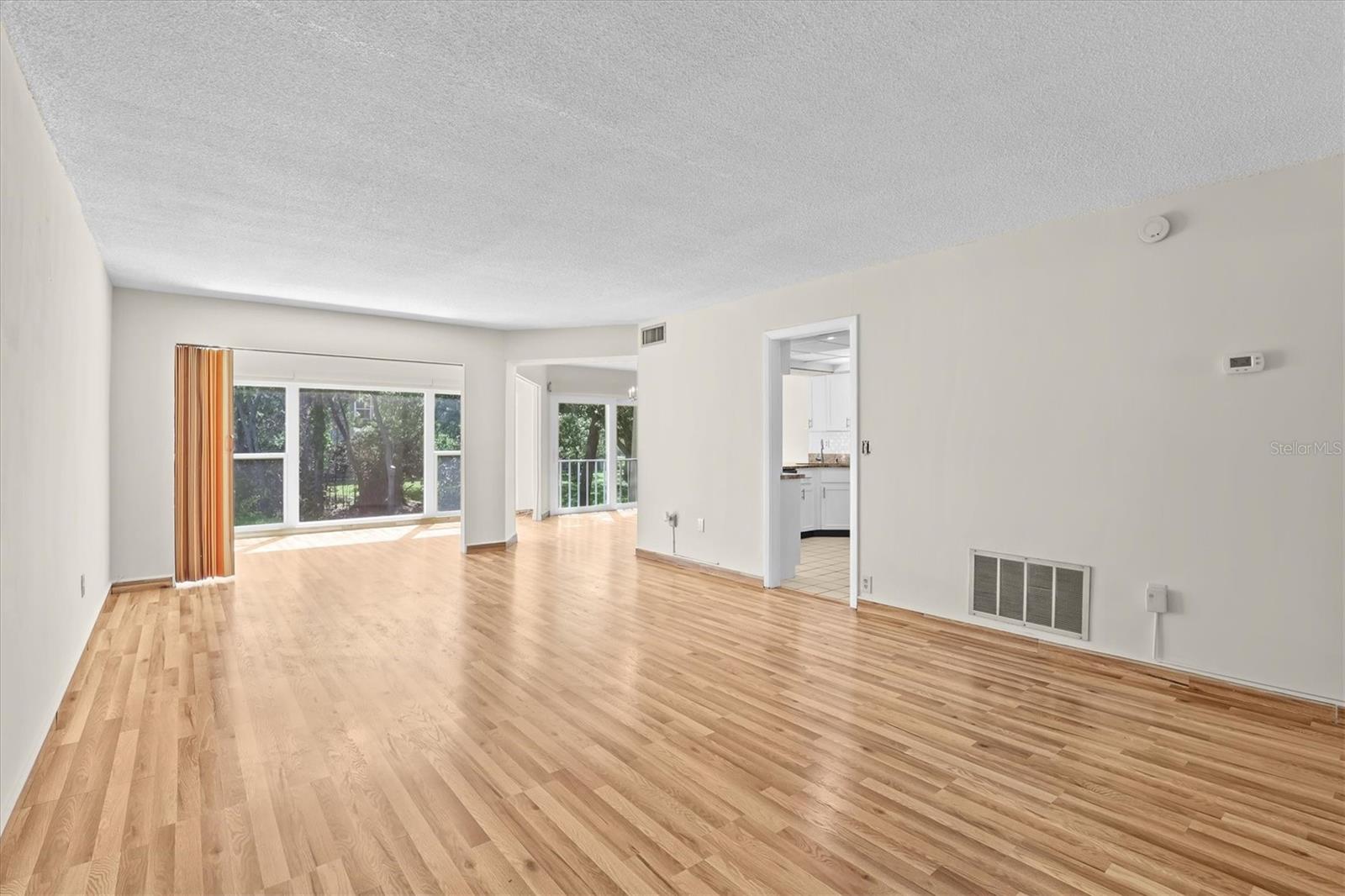 Image 13 of 47 For 225 Country Club Drive D238