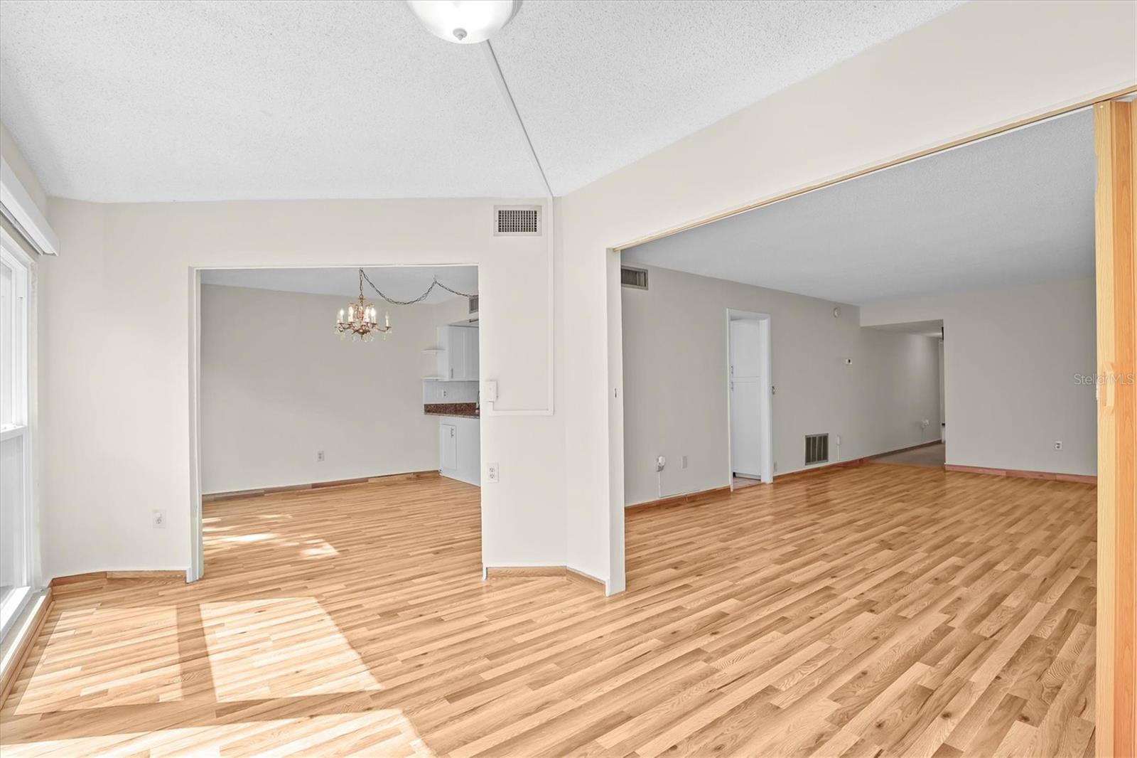 Image 18 of 47 For 225 Country Club Drive D238