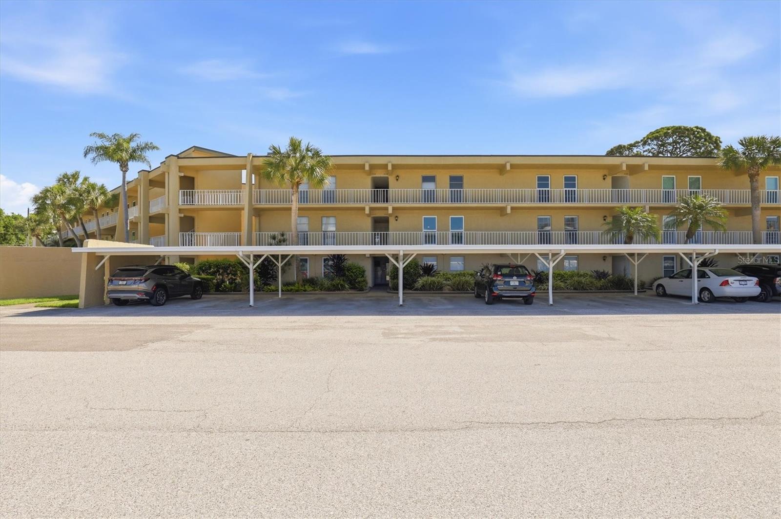 Image 3 of 47 For 225 Country Club Drive D238