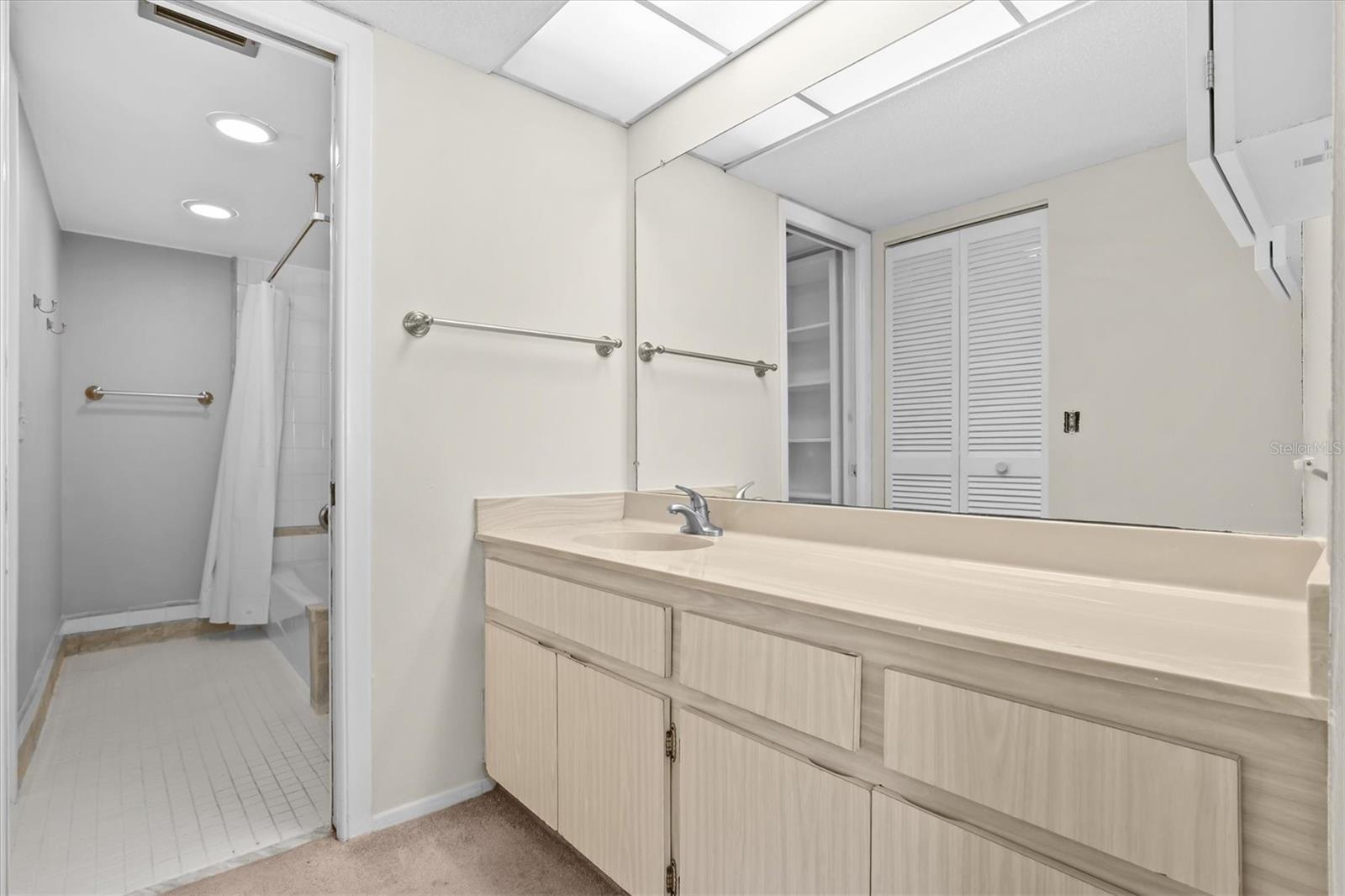 Image 31 of 47 For 225 Country Club Drive D238