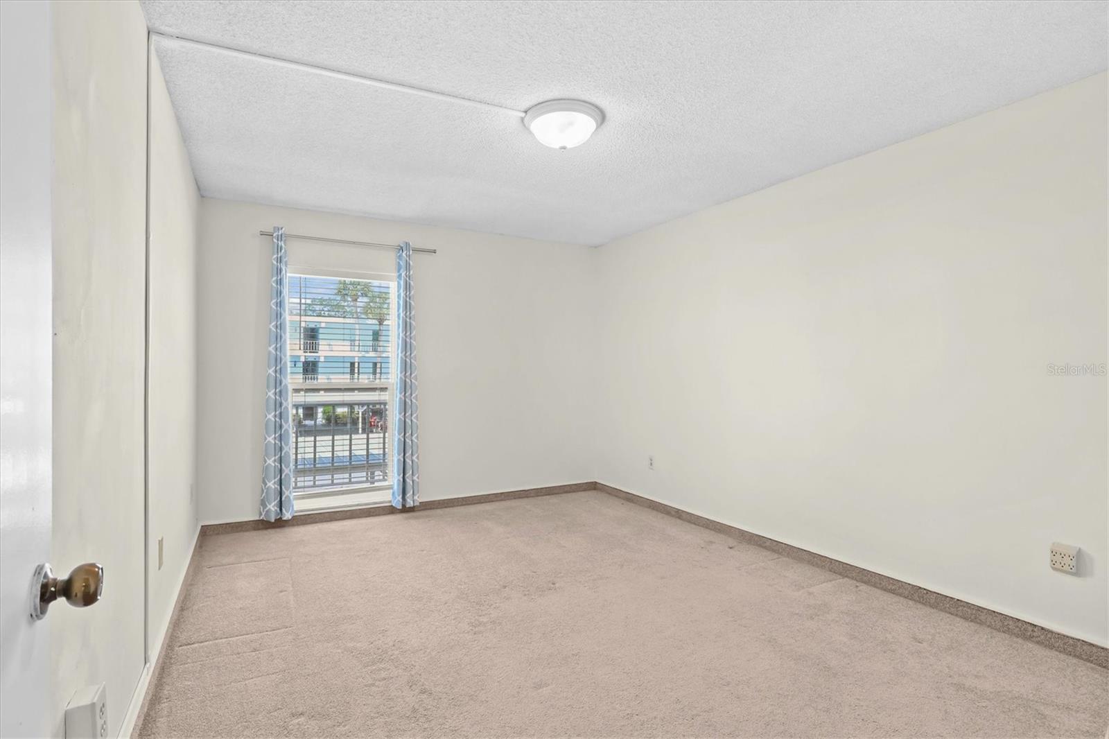 Image 35 of 47 For 225 Country Club Drive D238