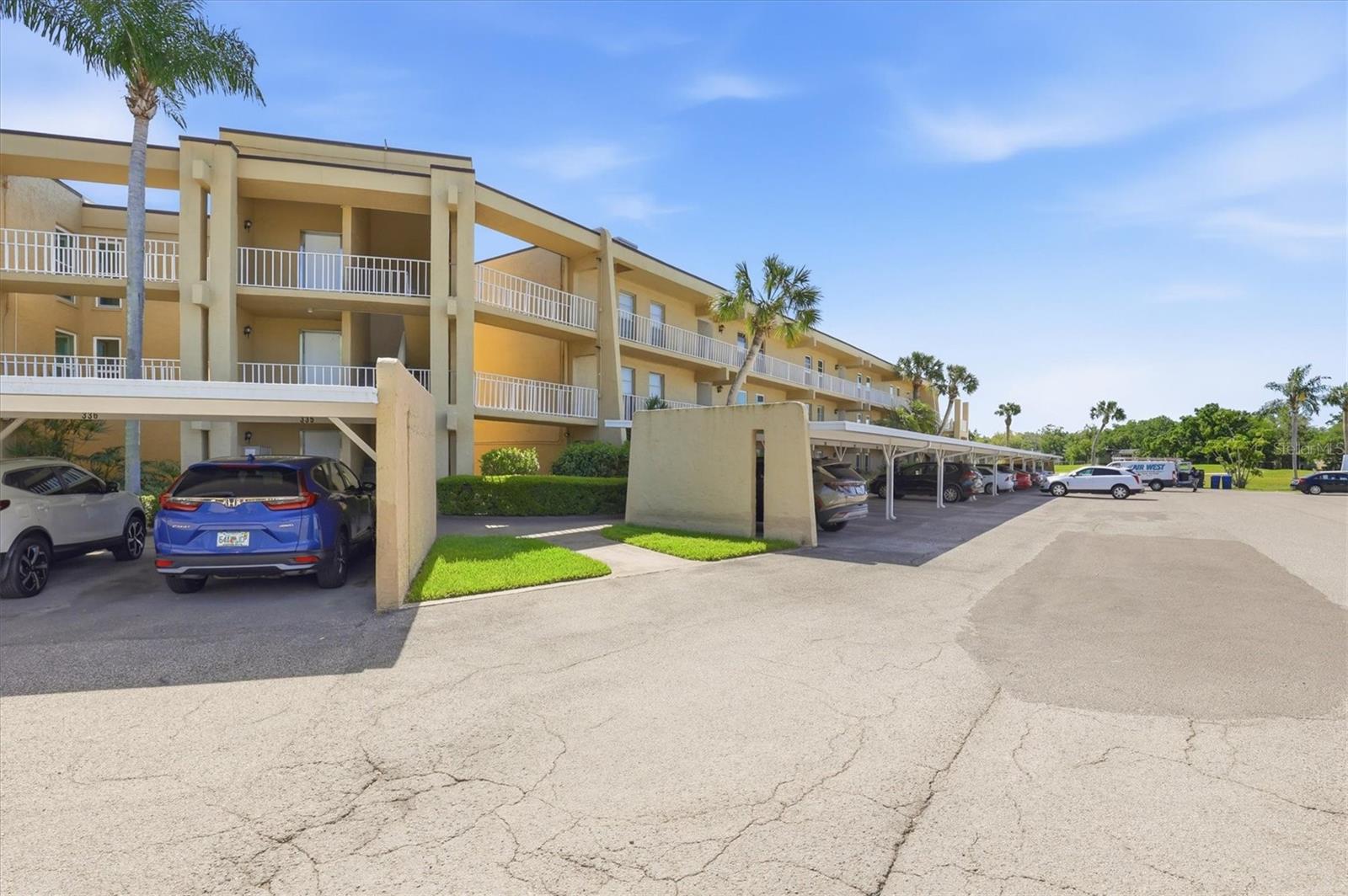 Image 4 of 47 For 225 Country Club Drive D238