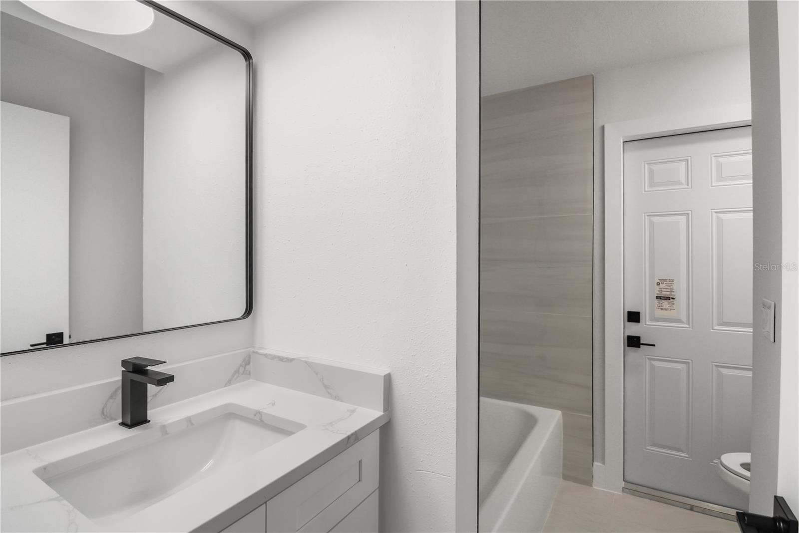 Listing photo id 20 for 11492 93rd Street