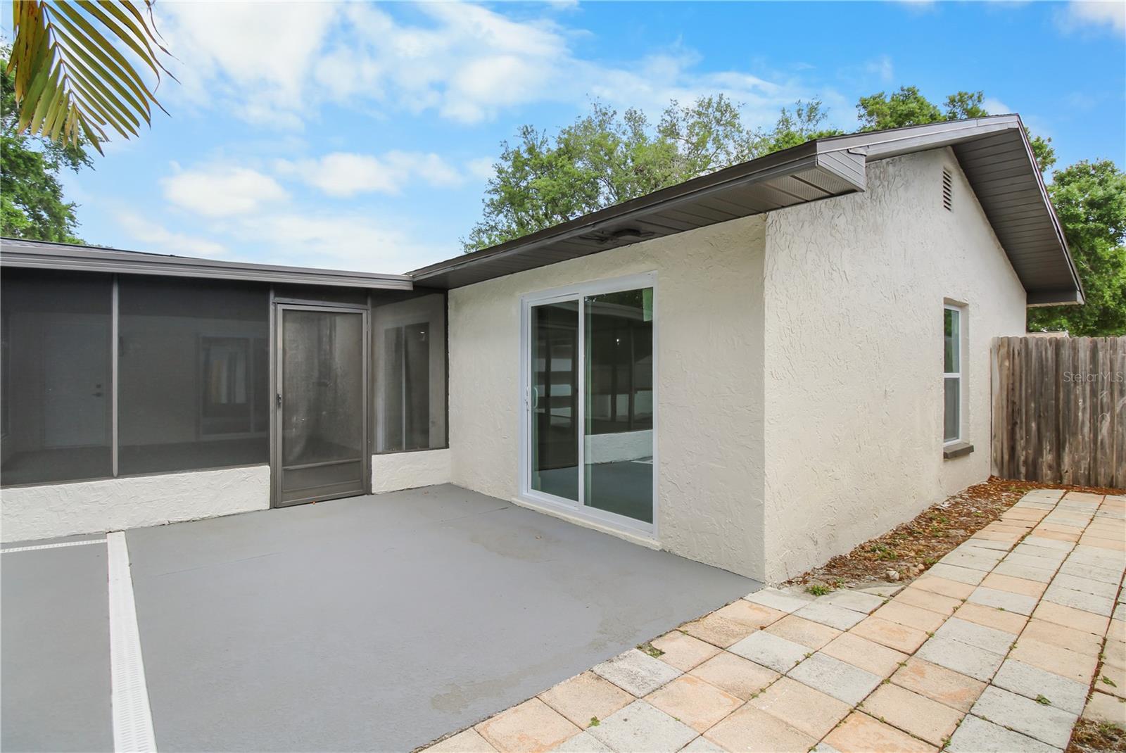 Listing photo id 28 for 11492 93rd Street