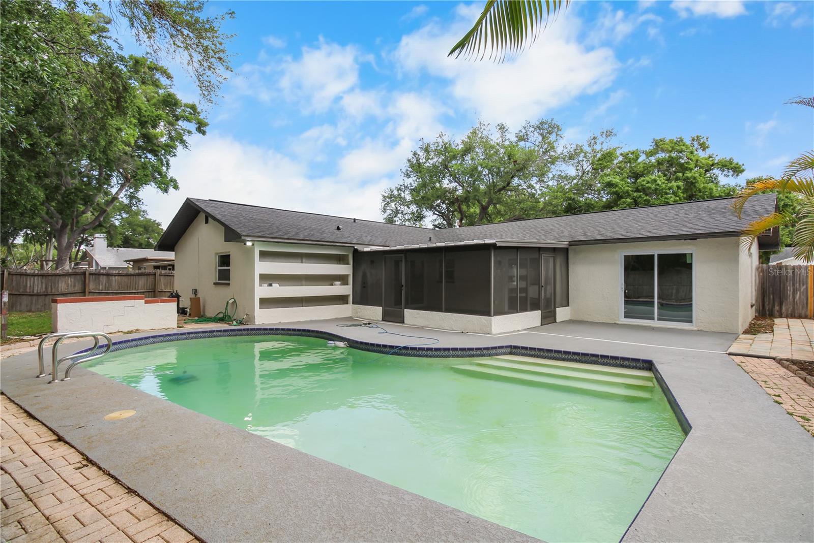 Listing photo id 29 for 11492 93rd Street