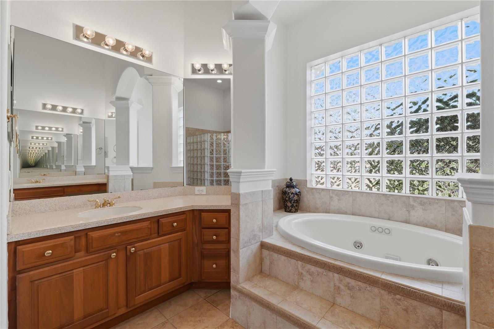 Image 23 of 63 For 10513 Bermuda Isle Drive