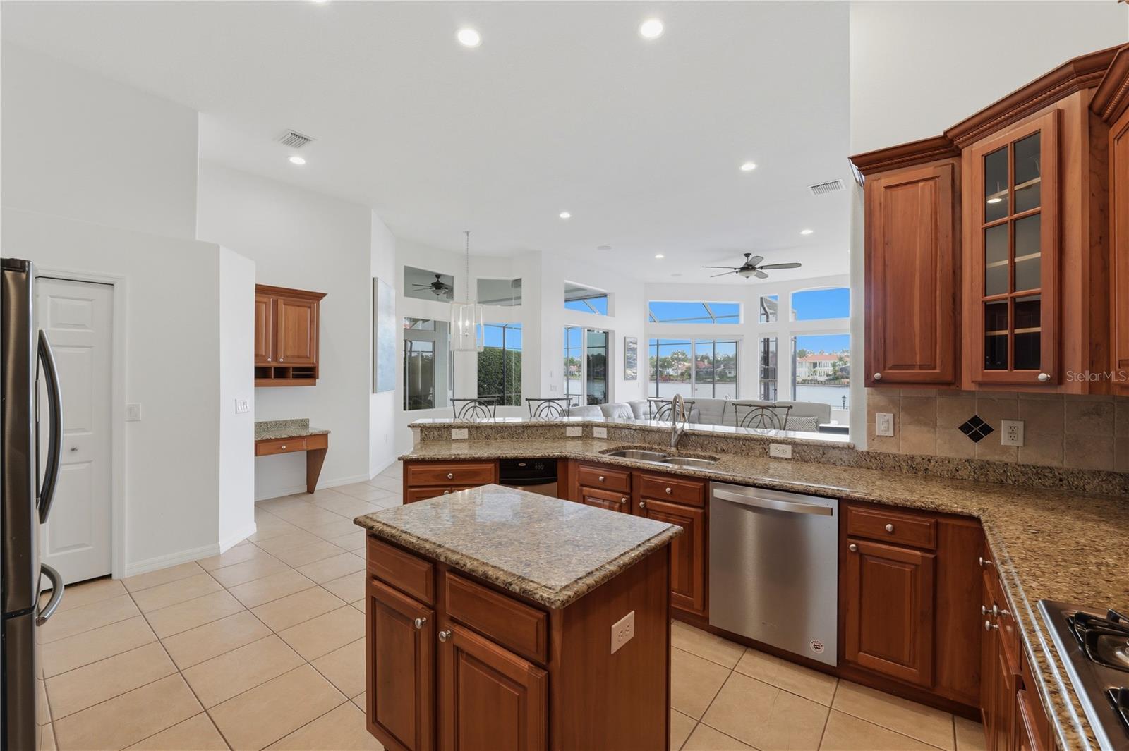 Image 9 of 63 For 10513 Bermuda Isle Drive