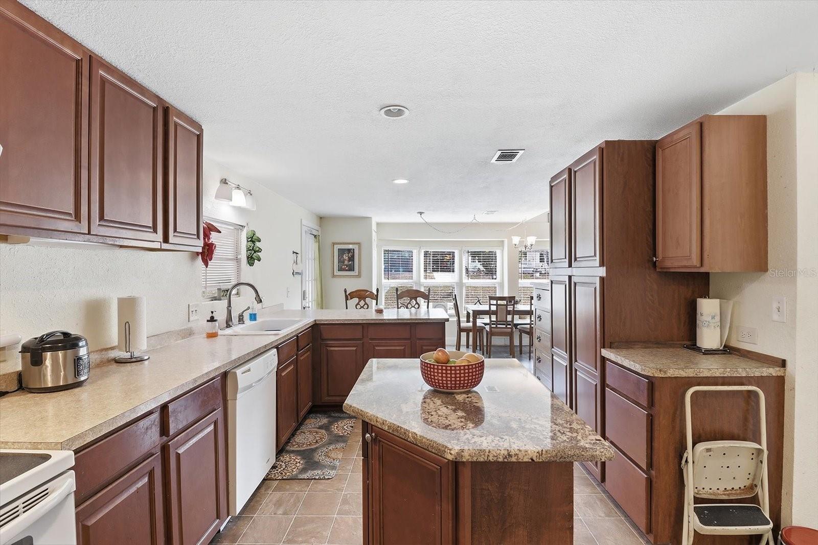 Image 11 of 50 For 4686 Brush Hollow Loop