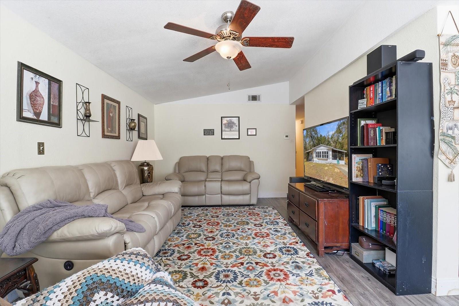 Image 13 of 50 For 4686 Brush Hollow Loop