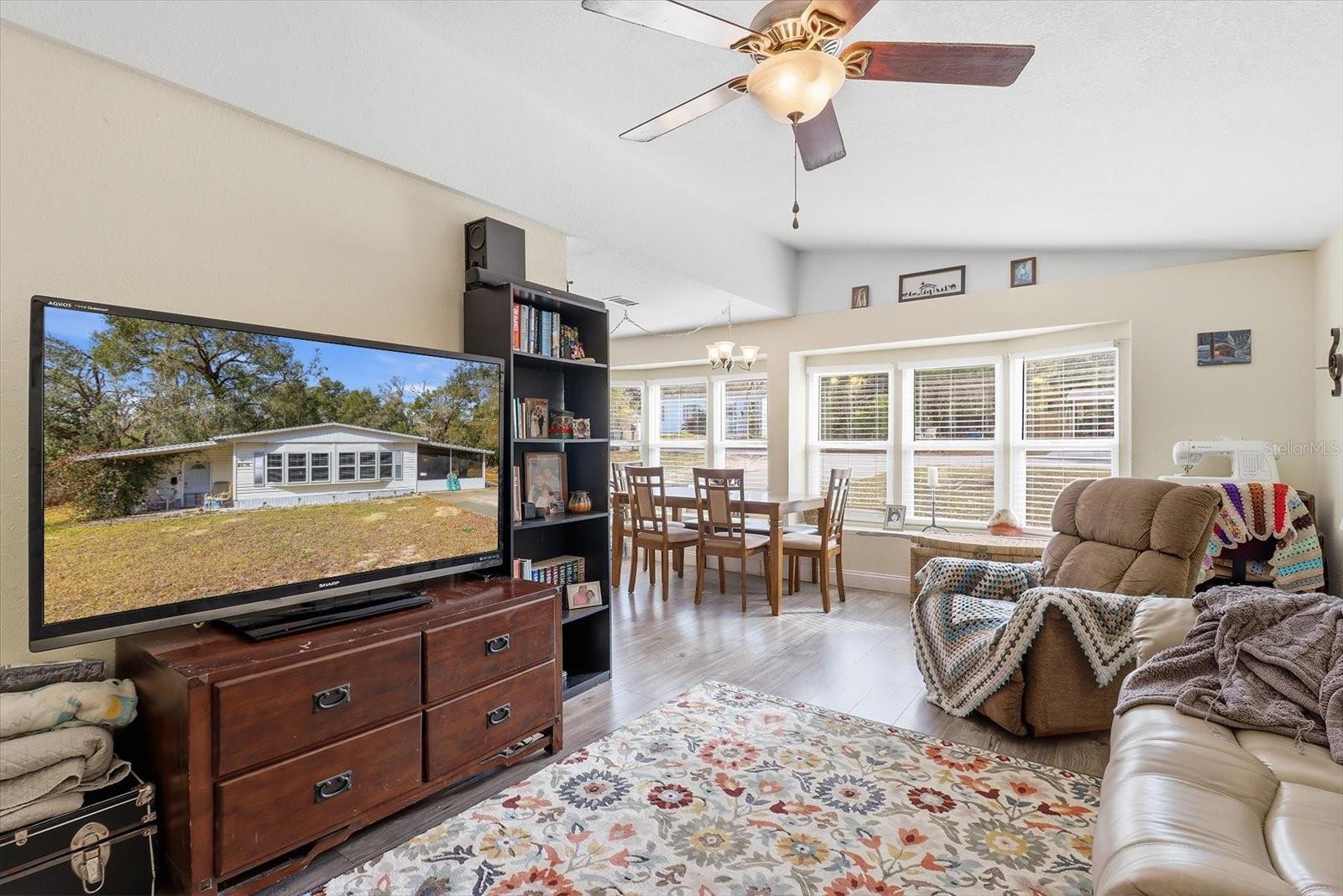 Image 14 of 50 For 4686 Brush Hollow Loop