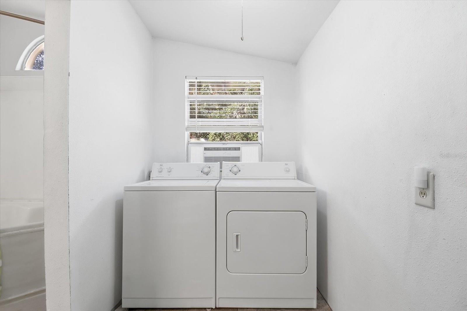 Image 36 of 50 For 4686 Brush Hollow Loop