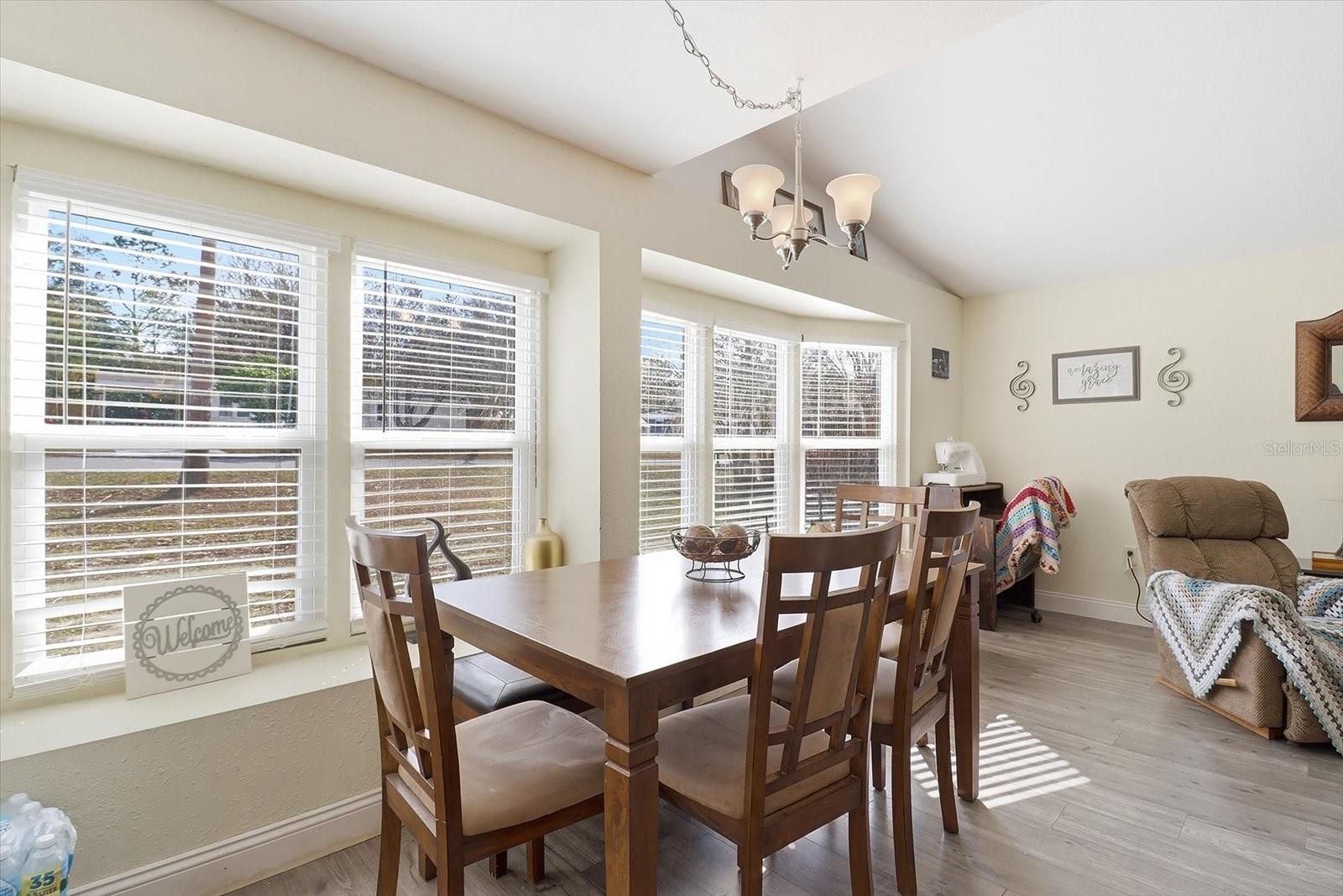 Image 6 of 50 For 4686 Brush Hollow Loop