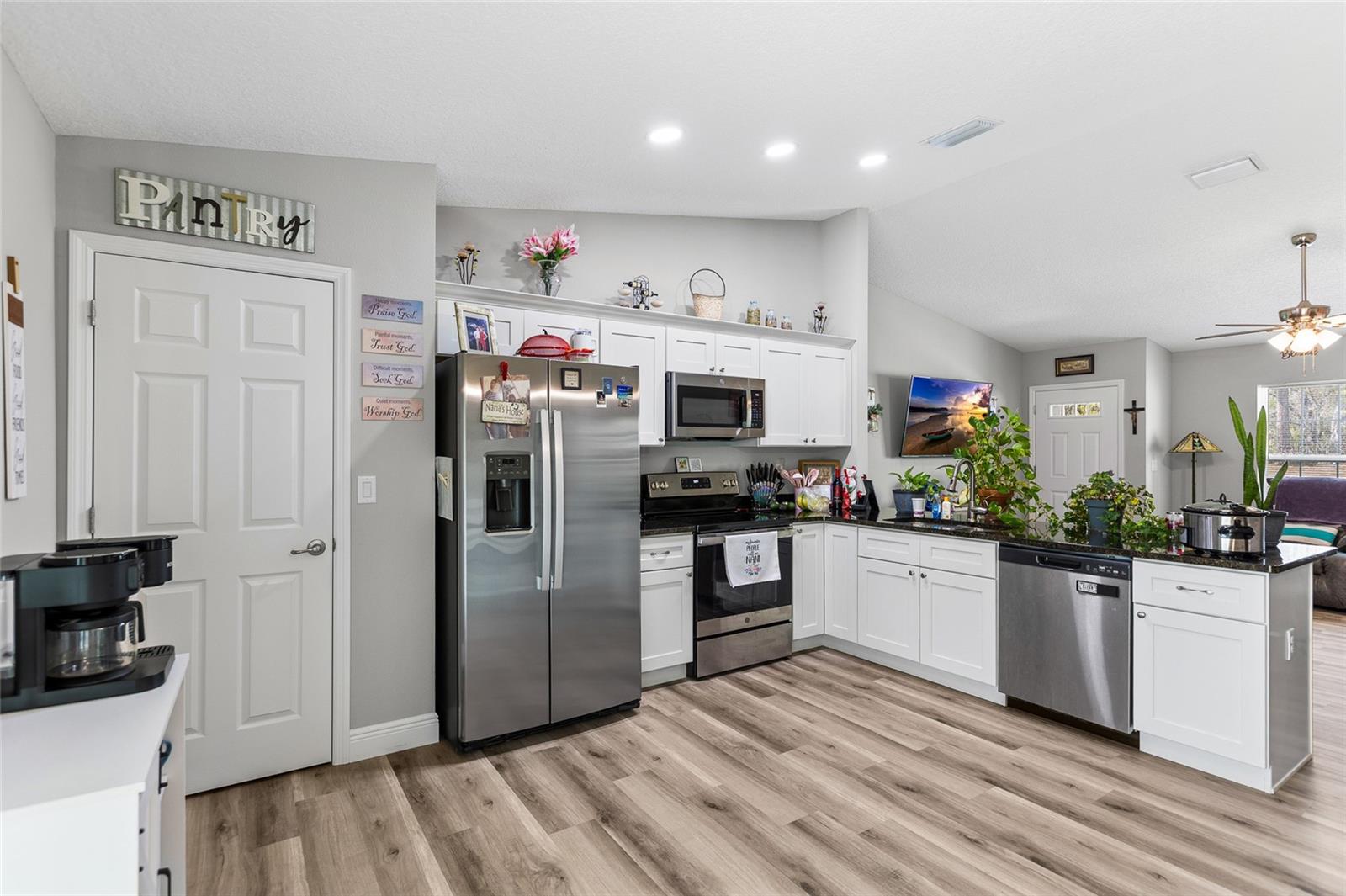 Image 10 of 31 For 2700 Rutland Drive