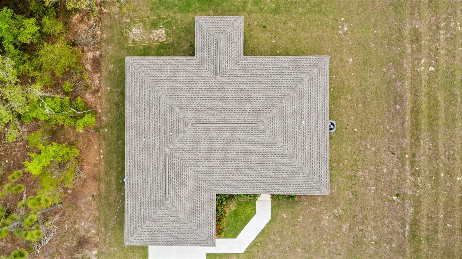 Image 27 of 31 For 2700 Rutland Drive