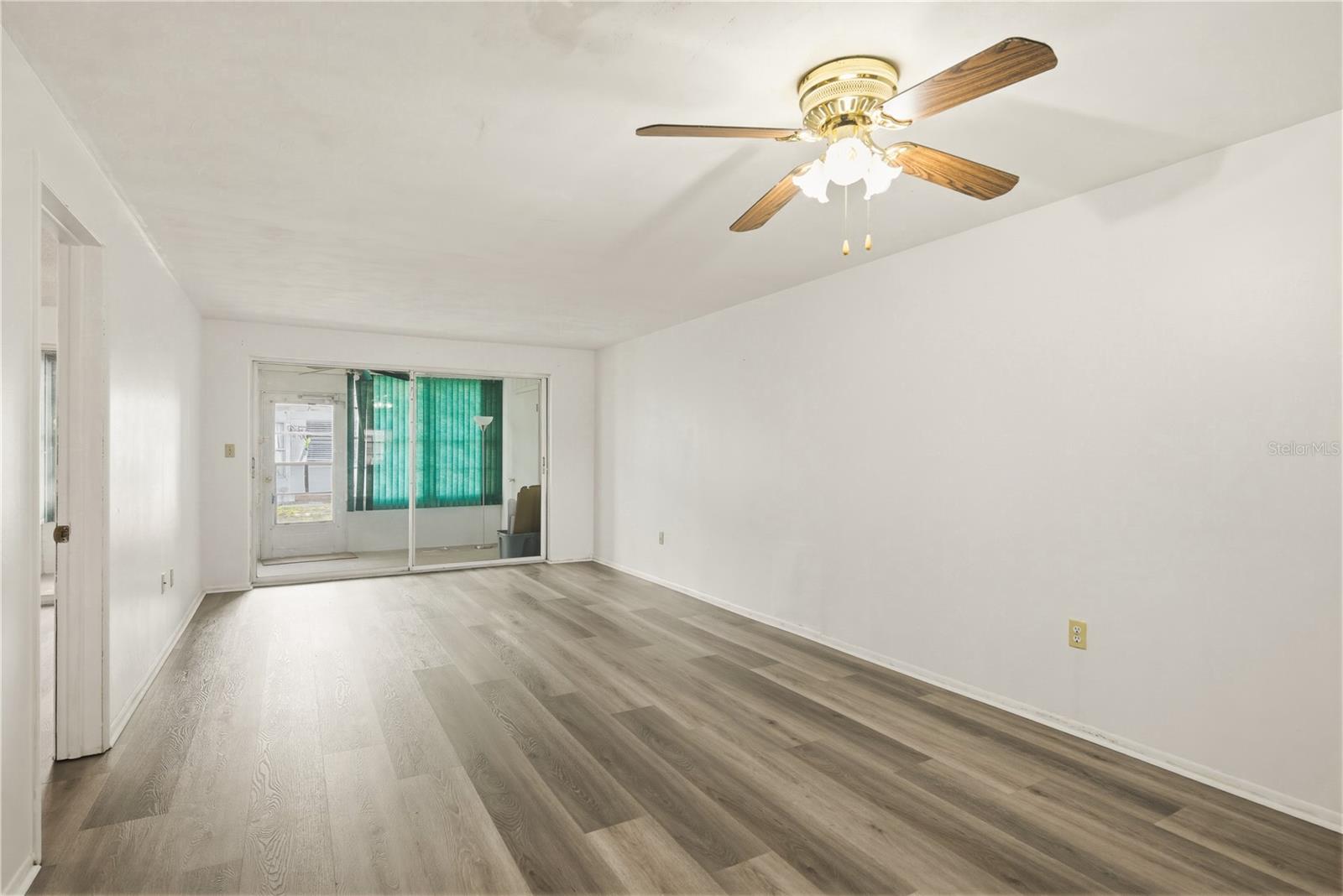 Image 6 of 19 For 4217 Redcliff Place 4217