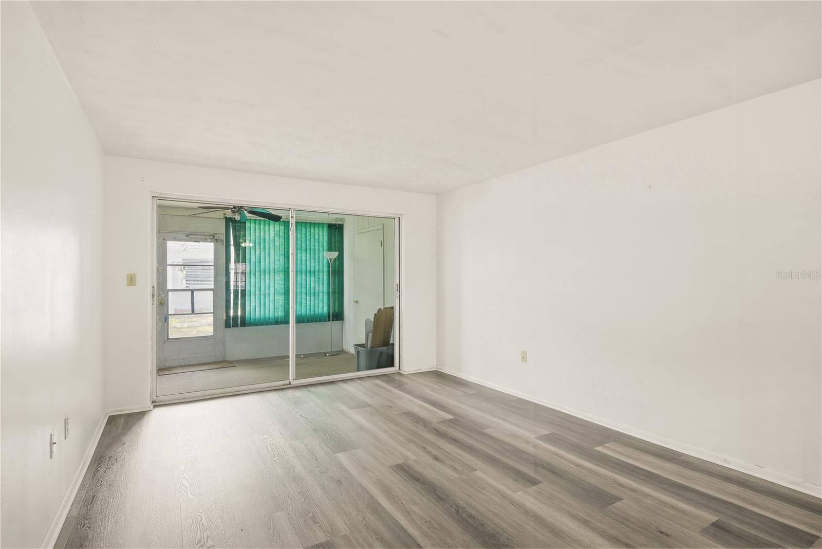 Image 7 of 19 For 4217 Redcliff Place 4217