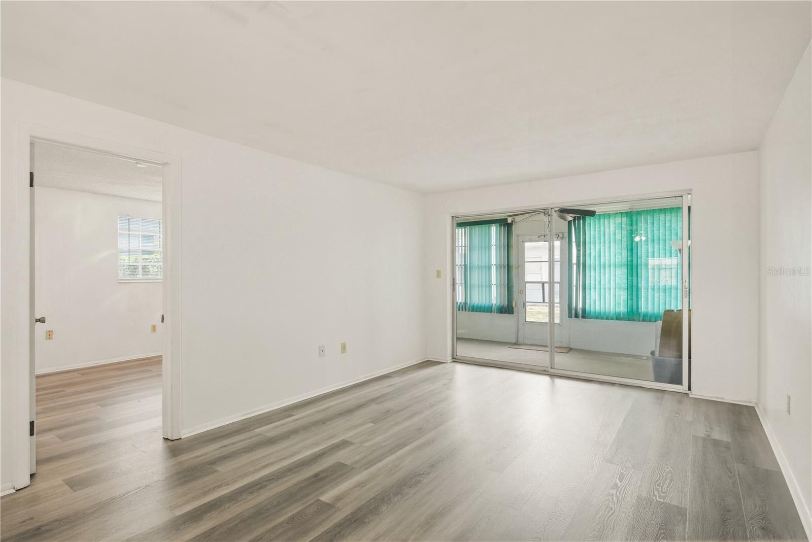 Image 9 of 19 For 4217 Redcliff Place 4217