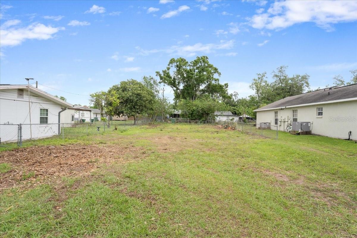 Image 17 of 24 For 5540 8th Street