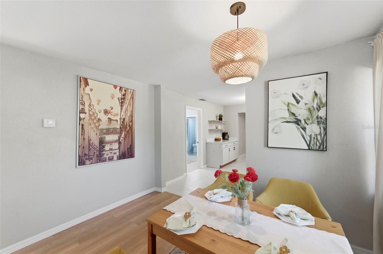 Listing photo id 8 for 3607 24th Avenue