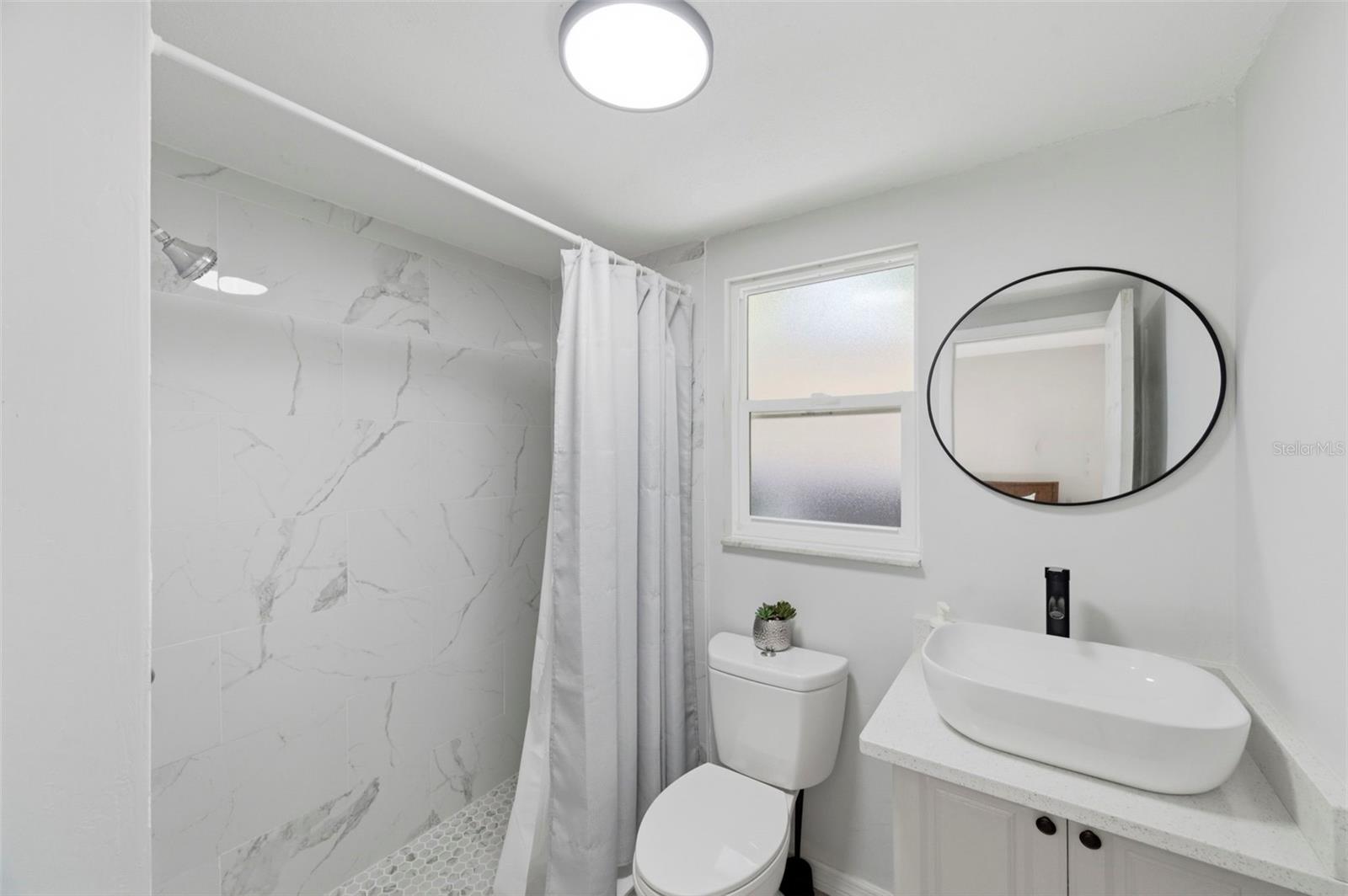 Listing photo id 18 for 3607 24th Avenue