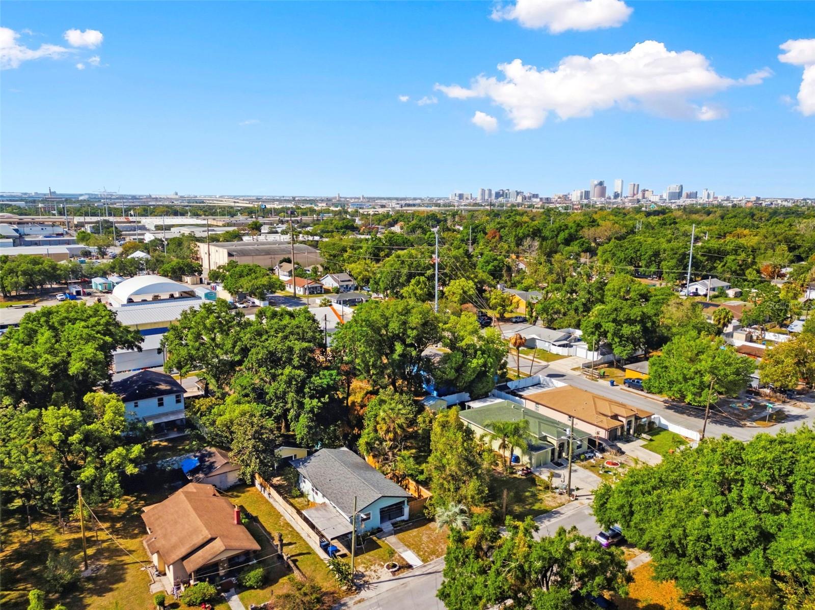 Listing photo id 42 for 3607 24th Avenue