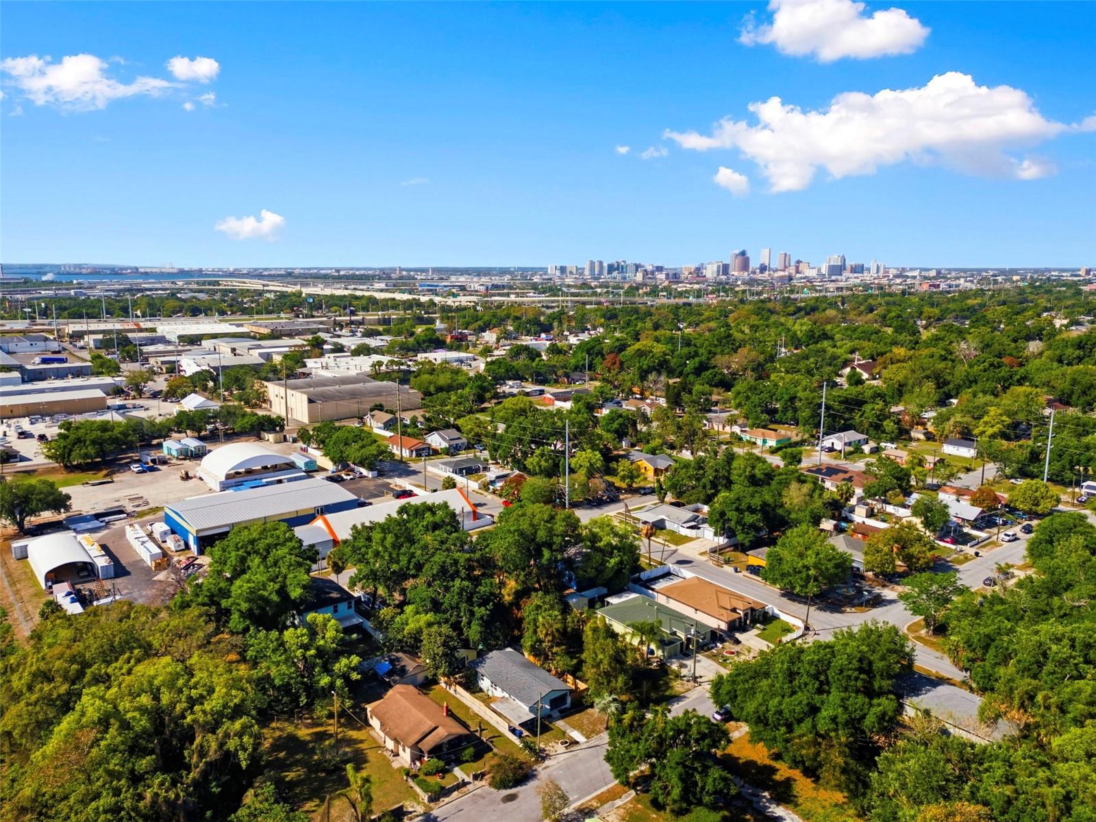 Listing photo id 46 for 3607 24th Avenue