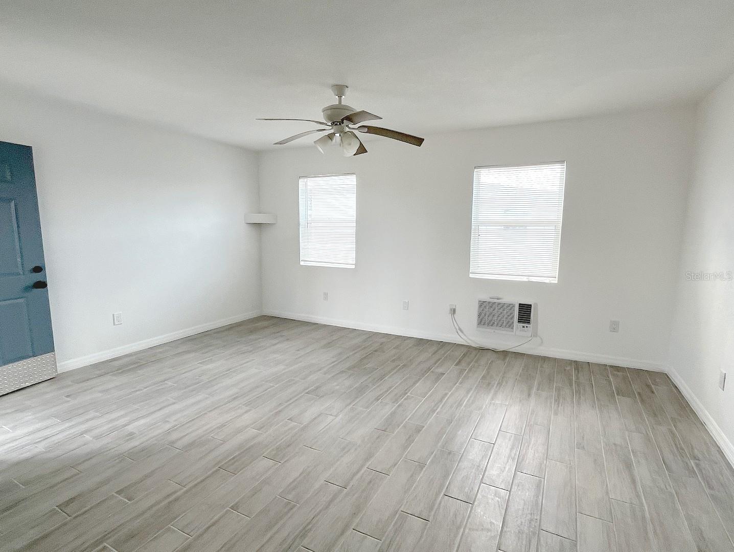 Image 10 of 21 For 24 Lynn Way 25