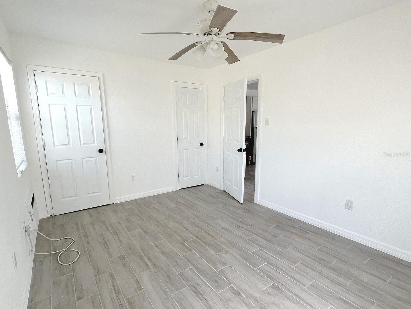 Image 13 of 21 For 24 Lynn Way 25