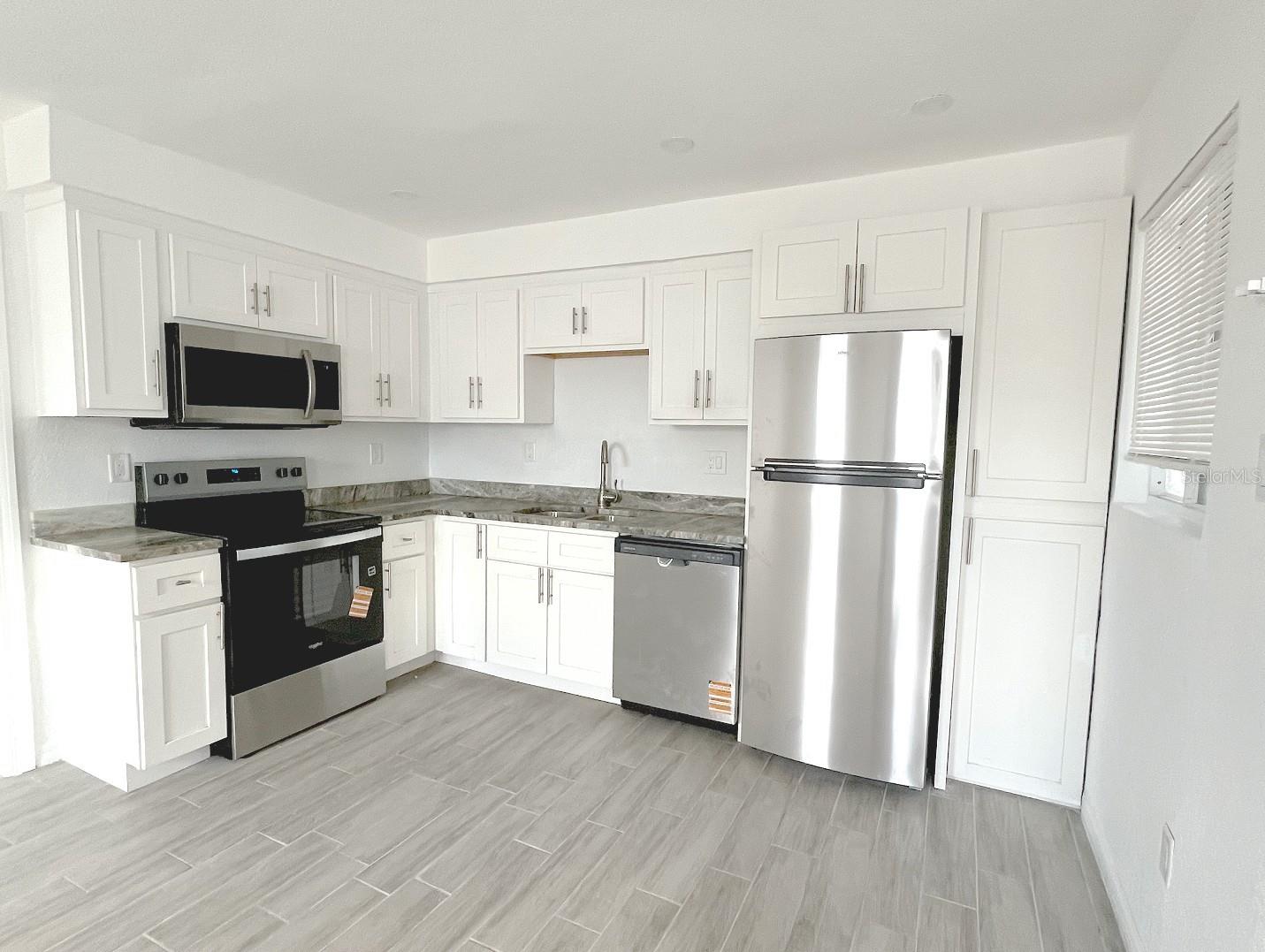 Image 3 of 21 For 24 Lynn Way 25